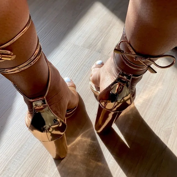 LULU’S ROSE GOLD HEELS! - Picture 4 of 8